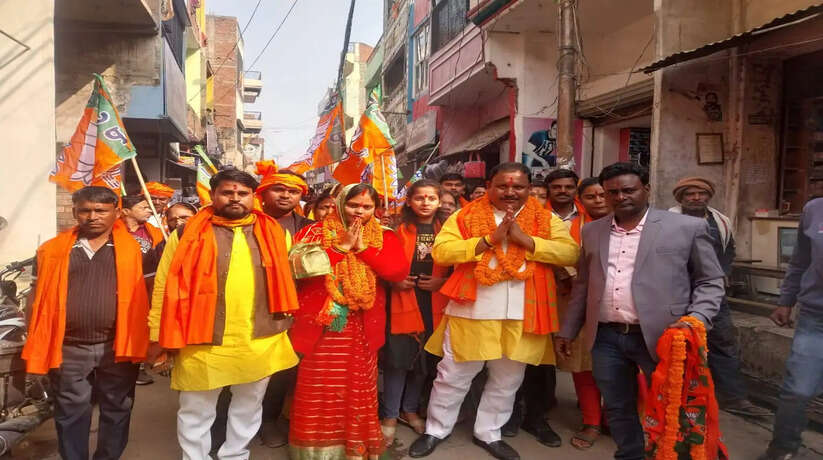 सैयदराजा में प्रमुख समाजसेवी की पुत्रवधू भाजपा की प्रत्याशी आभा जायसवाल ने किया नामांकन