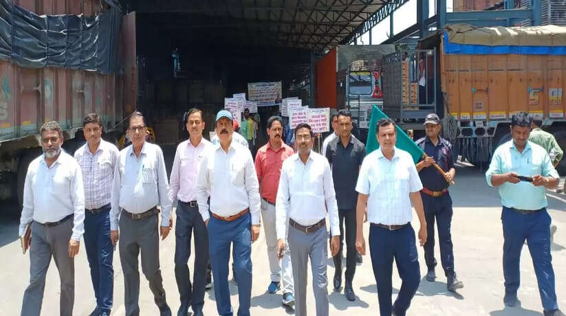 Grakhpur News: आईजीएल द्वारा मतदान प्रतिशत बढ़ाने के लिए जागरूकता वॉकथान रैली कार्यक्रम का आयोजन