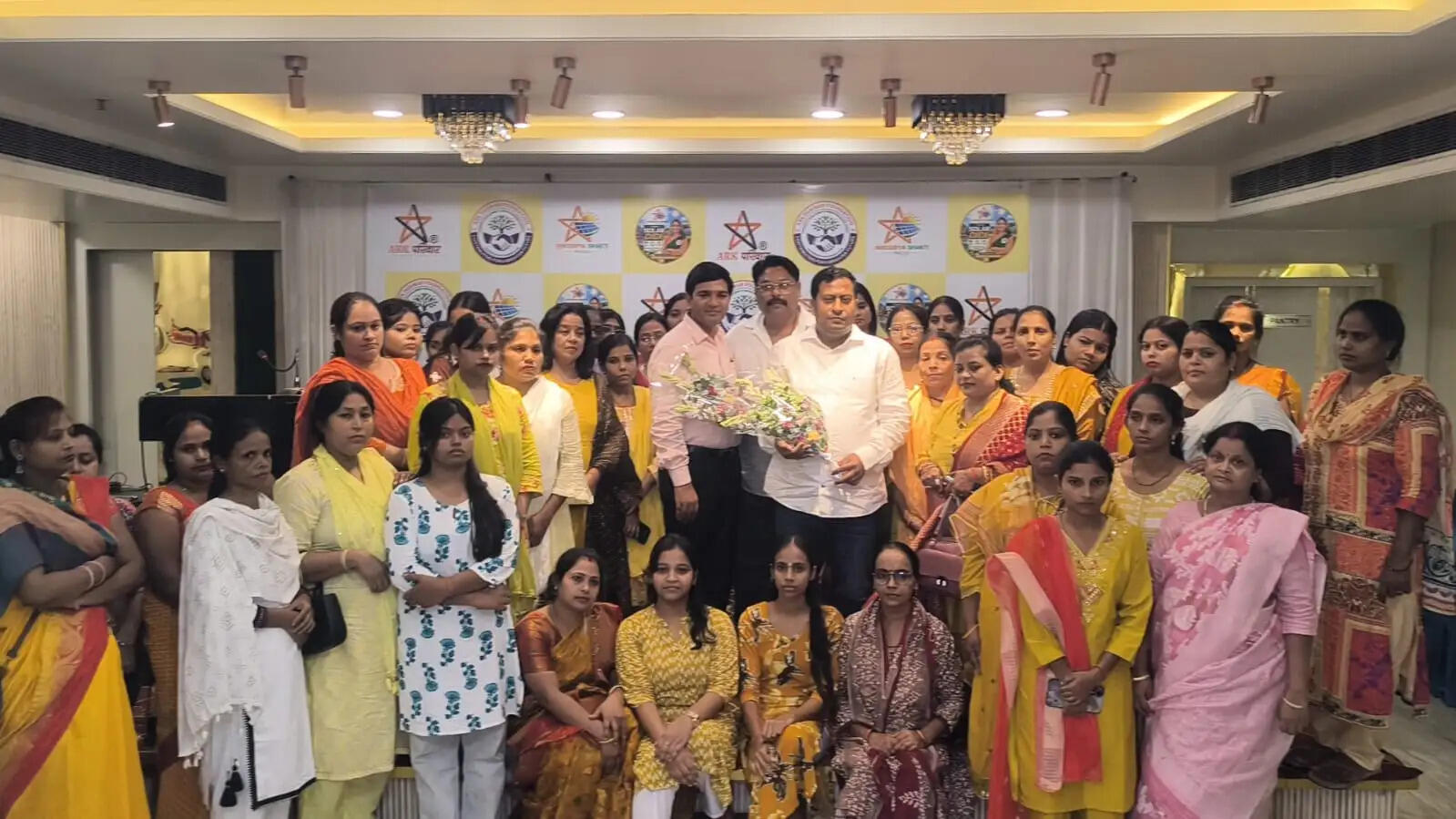 अभिषेक सिंह 'चंचल' ने कहा कि सौर ऊर्जा केवल बिजली का बिल कम करने का माध्यम नहीं, बल्कि पर्यावरण संरक्षण और स्वच्छ भविष्य की दिशा में महत्वपूर्ण कदम है।