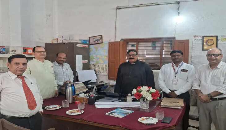 नेशनल स्कूल में स्वास्थ्य जागरूकता और सीबीएस कैंप को लेकर हुई बैठक