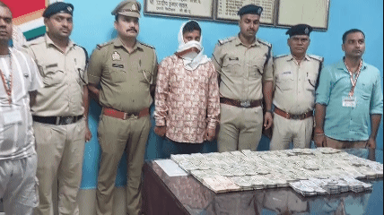 Operation Satark, DDU Junction news, RPF GRP cash seizure, Chandauli news, Income Tax investigation, illegal cash recovered, RPF success, railway security operation, West Bengal passenger, Indian Railways news