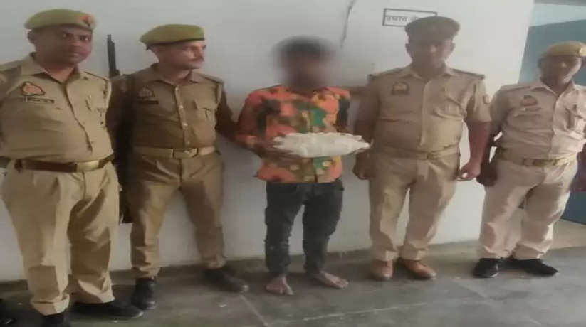 Varanasi Crime: थाना सारनाथ पुलिस टीम द्वारा कल 01 किलो 300 ग्राम अवैध गांजा के साथ अभियुक्त चन्दन राजभर गिरफ्तार किया गया