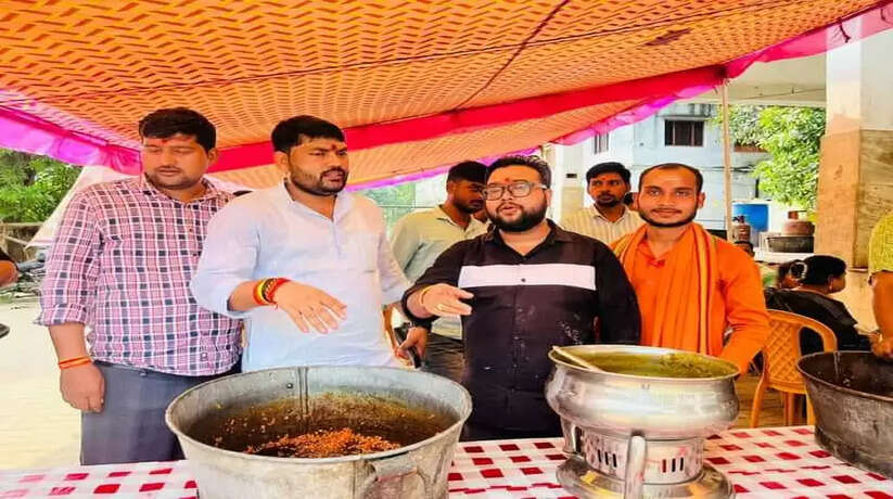 Varanasi News: मारकंडे महादेव मंदिर मे जागरण व भंडारे का हुआ आयोजन