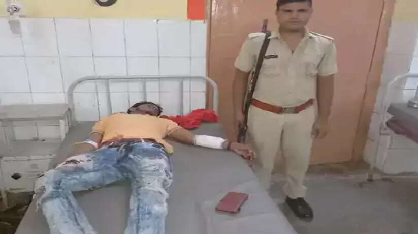 पुलिस के गिरफ्त में युवक ने काटी नस, नाबालिग प्रेमिका को भगाने का आरोप