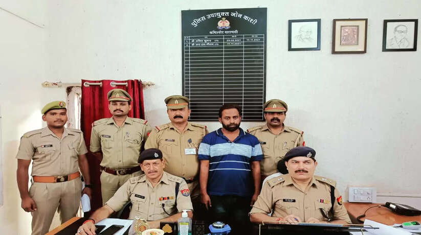 वाराणसी में व्यापारी से 8 लाख की लूट करने वाला 25 हजार का इनामिया गिरफ्तार