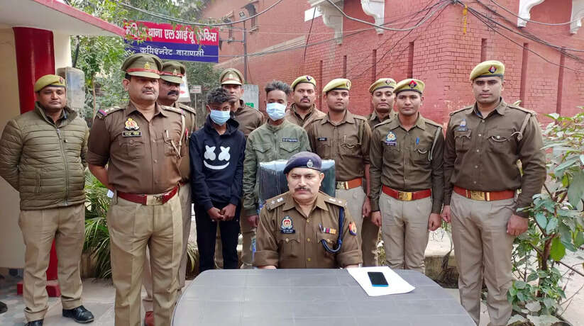 सिगरा में राह चलते मोबाइल लूटनेवाले दो बदमाश गिरफ्तार
