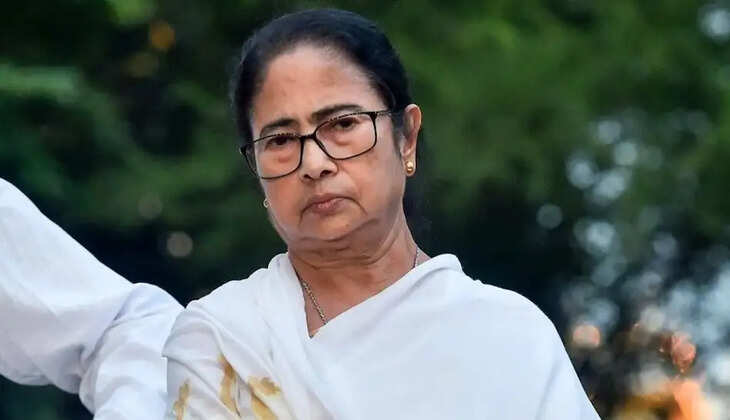 ED Action: TMC के ₹440 करोड़ बैंक खाते फ्रीज, मनी लॉन्ड्रिंग जांच तेज, कलकत्ता हाईकोर्ट पहुंची पार्टी