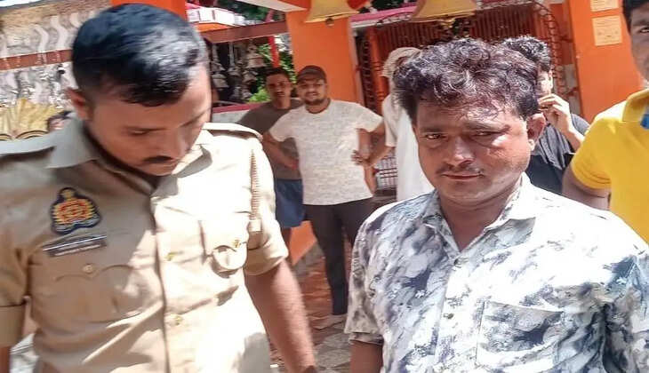 &nbsp;वाराणसी के चौबेपुर थाना क्षेत्र में चोरी की दो घटनाएं सामने आईं। झांझुपुर के मंदिर में चोरी का प्रयास पुजारी की सतर्कता से विफल हुआ, जबकि मुरली उमरहा गांव में बंद मकान से करीब ₹3 लाख के जेवर और नकदी चोरी हो गई।