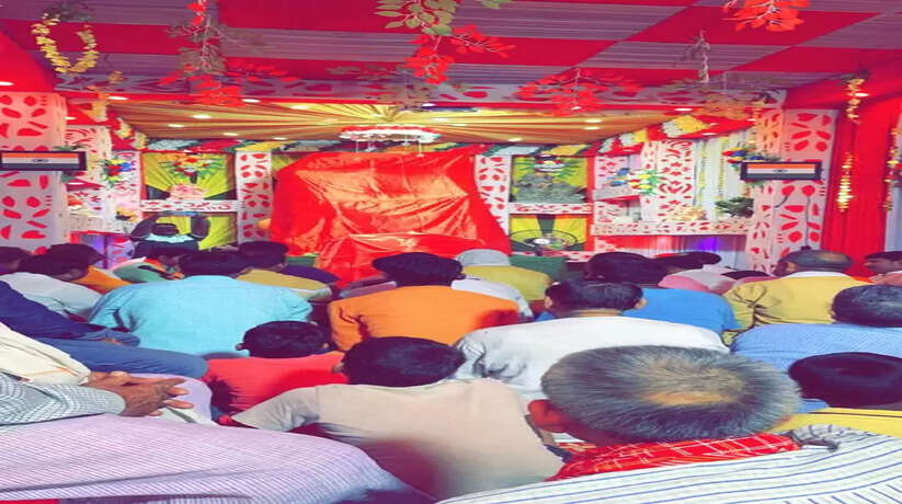 पांच दिवसीय गणेश महोत्सव वैदिक मंत्रोच्चार के साथ गणेश प्रतिमा स्थापित