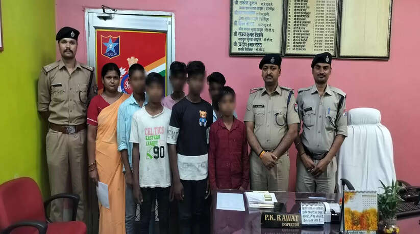 चन्दौली में आरपीएफ डीडीयू ने 6 बाल मजदूरों को किया रेस्क्यू, 2 बाल तस्कर गिरफ्तार
