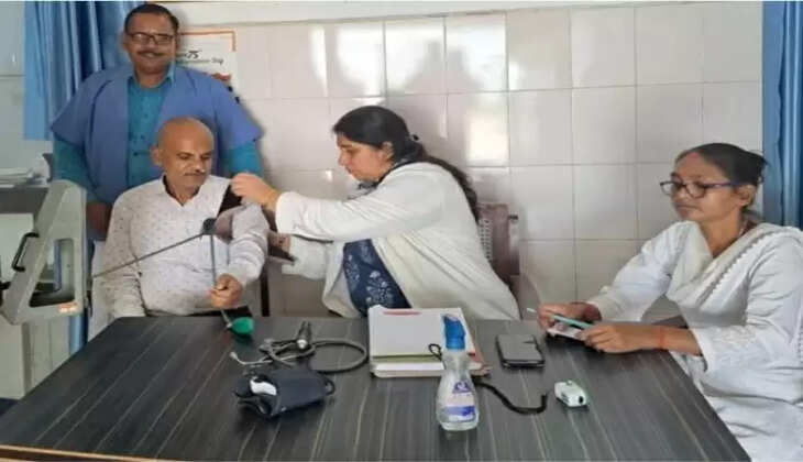 Ayodhya News: अयोध्या अवध विश्वविद्यालय में 383 लोगों ने कराया स्वास्थ्य परीक्षण