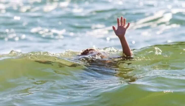 Varanasi News: वाराणसी में तालाब में डूबने से पूर्व बीडीसी की मौत, मचा कोहराम&nbsp;
