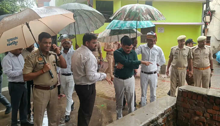 बारिश के बीच मंडलायुक्त ने परखी नाला सफाई व्यवस्था