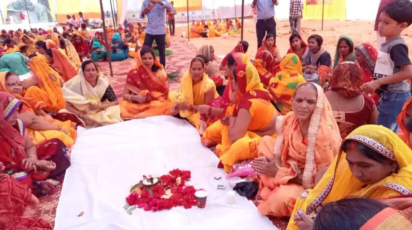 सांस्कृतिक कार्यक्रम के तहत बृज मोहन मथुरा के नृत्य ने मोहा मन
