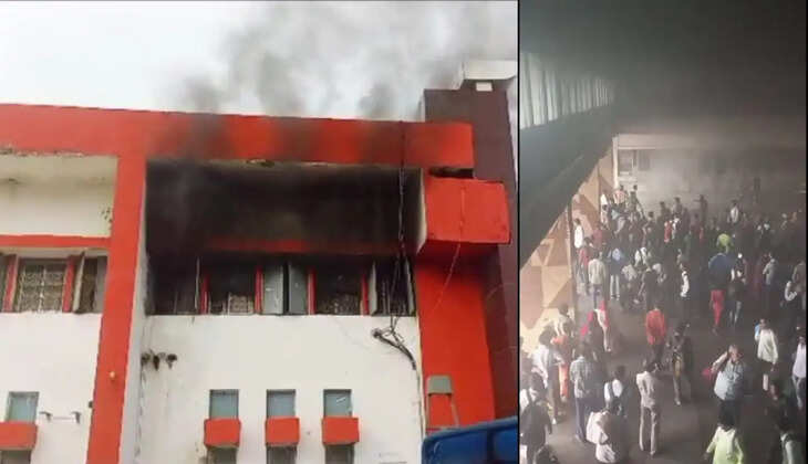 Chandauli News: चन्दौली डीडीयू जंक्शन पर लगी आग, प्लेटफार्म पर मची अफरा-तफरी