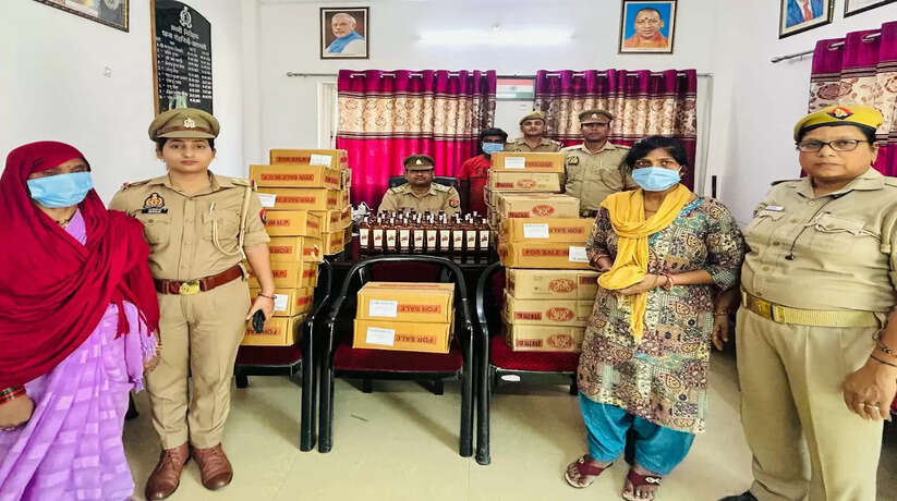 वाराणसी में भारी मात्रा में अवैध देशी-विदेशी शराब बरामद