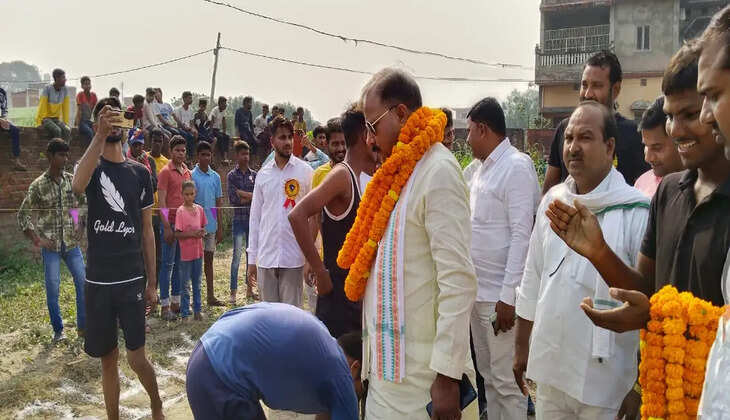 Chanduali News:&nbsp;फुटिया गांव में दो दिवसीय कब्बड्डी प्रतियोगिता का हुआ आयोजन, दो दर्जन से अधिक टीमों ने लिया भाग