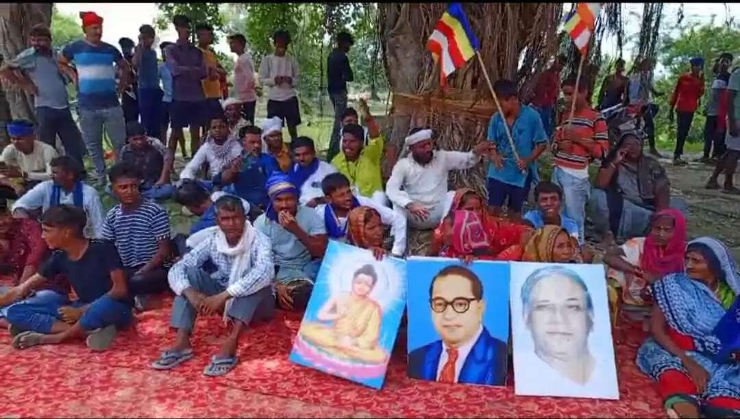 वाराणसी में तोड़ी गयी डॉ भीमराव अंबेडकर की मूर्ति, शरारती तत्वों के खिलाफ मुकदमा दर्ज