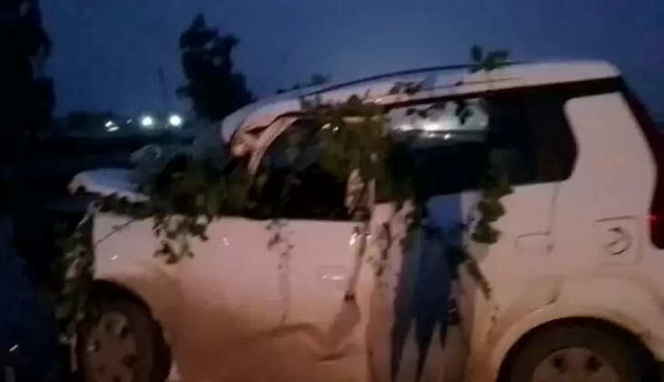 चंदौली में हाइवे पर हादसा, ट्रक ने लग्जरी कार में मारी टक्कर, एक की मौके पर मौत, दो की हालत नाजूक