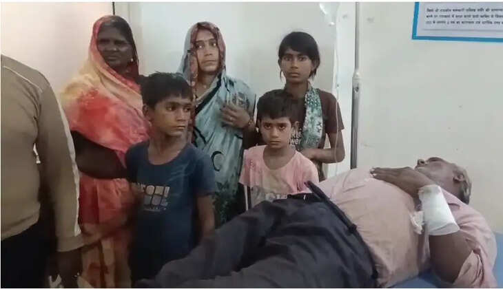 चंदौली के अलीनगर थाना क्षेत्र स्थित ताराजीवनपुर पुलिस चौकी में बुजुर्ग, महिलाओं और बच्चों से कथित मारपीट का मामला सामने आया है। पीड़ित परिवार ने पुलिसकर्मी पर गाली-गलौज, मोबाइल छीनने और मारपीट का आरोप लगाया है।