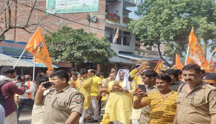 धानापुर में श्रीराम कथा को लेकर निकली भव्य कलश यात्रा, उमड़ा श्रद्धालुओं का सैलाब