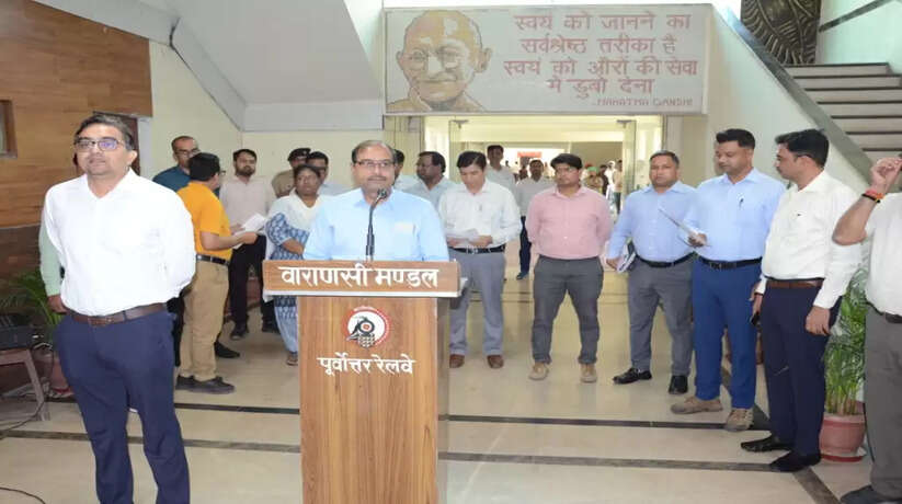 Varanasi News: पीएम मोदी के संसदीय क्षेत्र वाराणसी में भाजपा की जीत के लिए किया गया हवन वाराणसी से गोलू शर्मा की रिपोर्ट https://livebharatnews.in/uttar-pradesh/varanasi/varanasi-news-havan-done-for-bjps-victory-in-pm-modis/cid14570106.htm