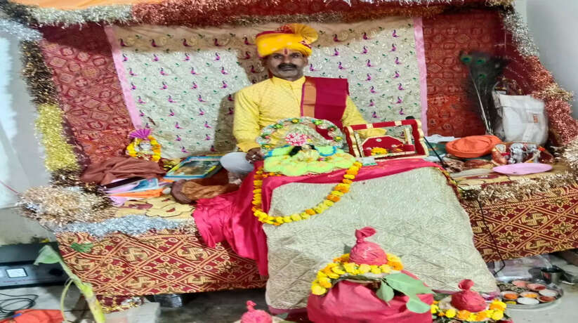 गोरखपुर में श्रीमद् भागवत कथा का आयोजन, कृष्ण-रूक्मिणी विवाह की कथा सुनकर श्रोता हुए हर्षित