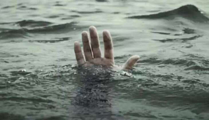 A young man who went to take a bath in Prayagraj was immersed in the Ganges, married a month ago