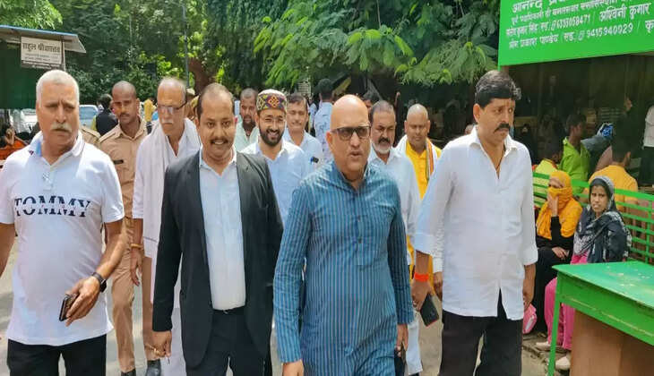 &nbsp;कड़ी सुरक्षा में गवाह संग पूर्व विधायक अजय राय पहुंचे कोर्ट&nbsp;