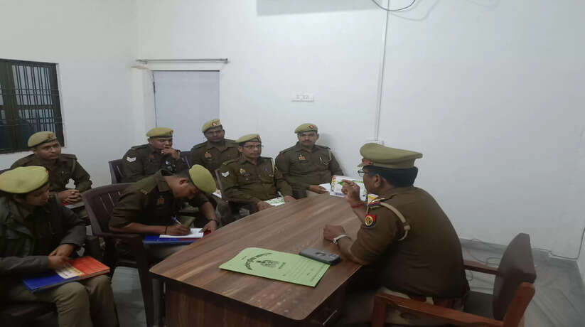 Varanasi News: आई0जी0आर0एस0 शिकायतो के निस्तारण संबंधित गोष्ठी का आयोजन