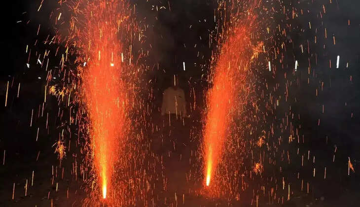 Diwali 2023: आतिशबाजी में लापरवाही, सेहत पर पड़ सकती हैं भारी, पटाखा जलाते वक्त इन बातों का रखें ध्यान