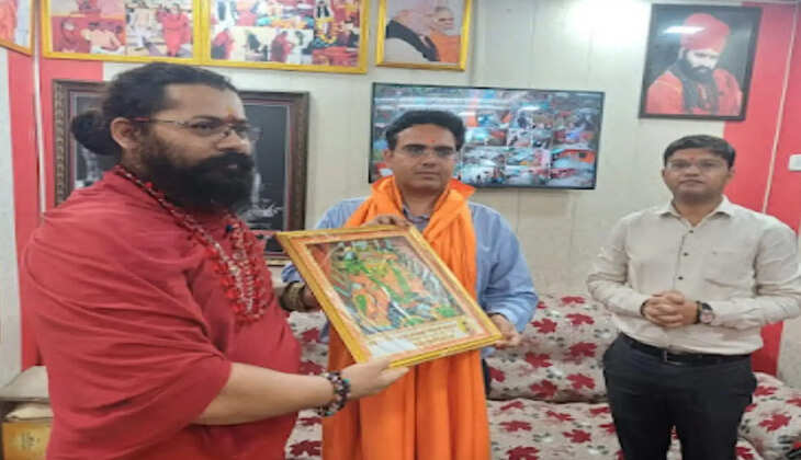 Prayagraj News:&nbsp;नवागत डीएम नवनीत सिंह चहल ने संभाला प्रयागराज का कार्यभार