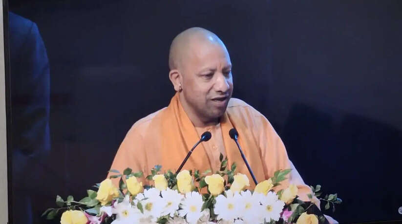 Pryagraj News: मुख्यमंत्री सामूहिक विवाह योजना के अन्तर्गत नगर निगम के द्वारा 157 व्यस्क जोड़ों का सामूहिक विवाह कार्यक्रम सम्पन्न