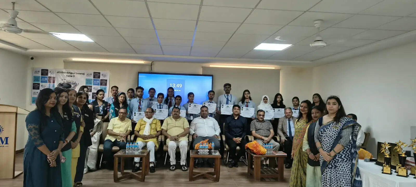 Youth Leadership Day, Swaraj Srijan, ITM GIDA Gorakhpur, JCI Gorakhpur Swaraj, Gorakhpur News, Sahjanwa News, Youth Leadership Program, ITM GIDA, Public Speaking Competition, Debate Competition