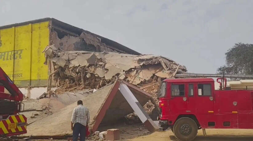 Prayagraj cold storage accident: 6 आरोपी गिरफ्तार, 4 की मौत, 15 का इलाज जारी, 3 घायल हुए डिस्चार्ज