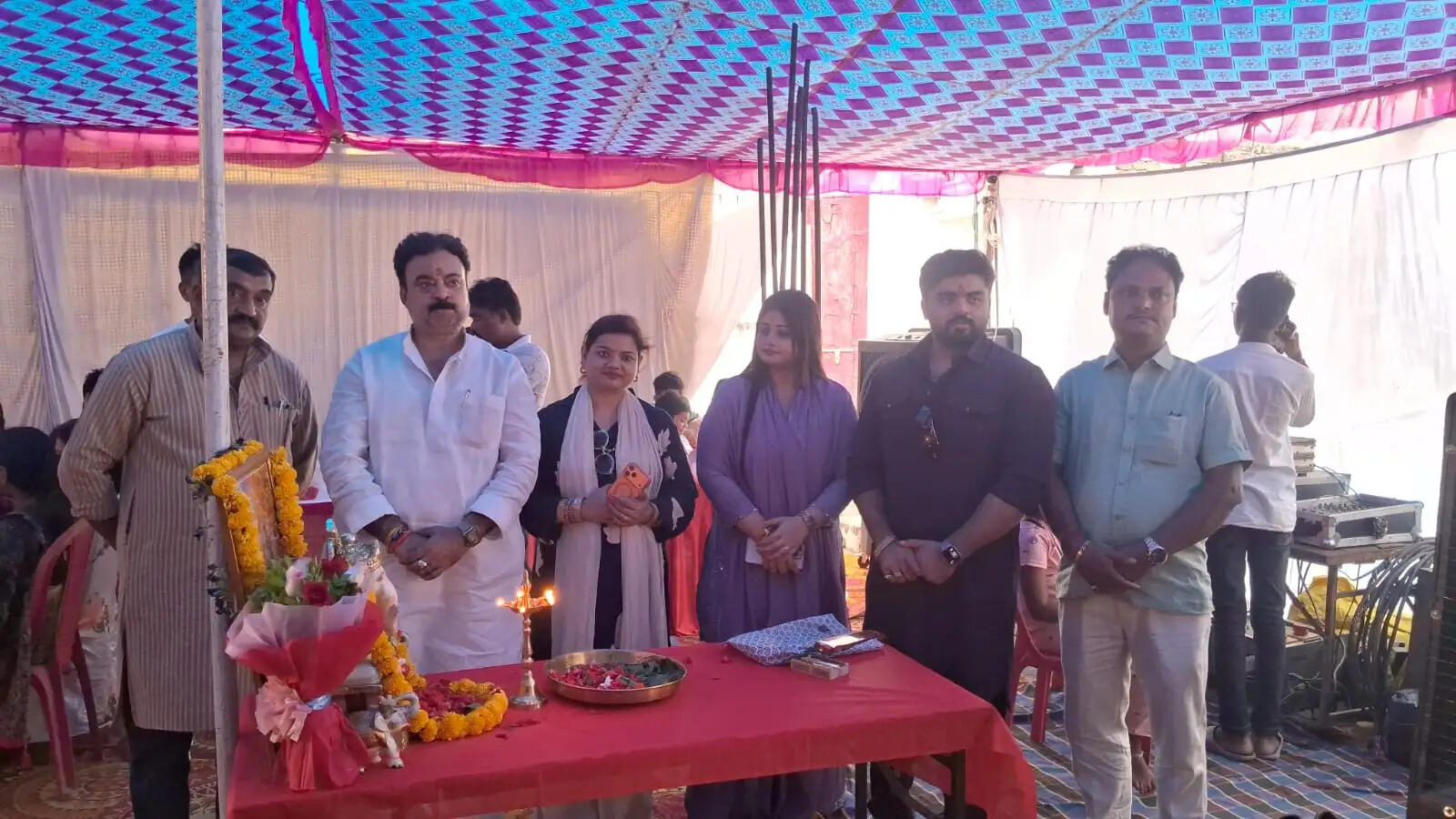 काशी बंगाली स्वर्ण शिल्पी दुर्गा पूजनोत्सव समिति ने आयोजित किया रक्तदान शिविर