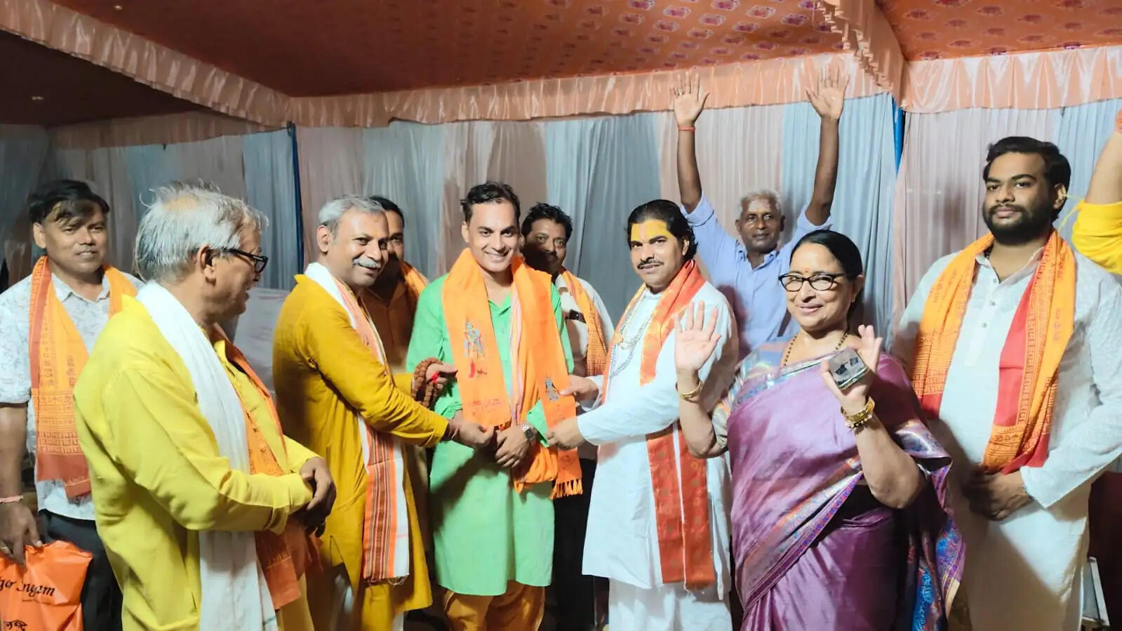 थाना गद्दी के प्राचीन शिवधाम में गूंजा हर-हर महादेव, महा रुद्राभिषेक के साथ वृहद पौधारोपण  