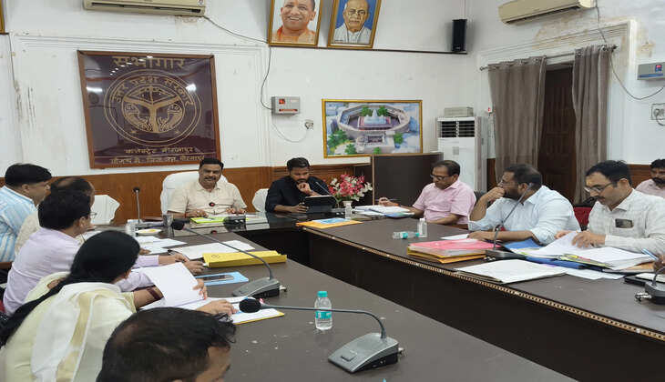 Mirzapur News, B-PACS Computerization, Pawan Kumar Gangwar, Cooperative Department, Communicable Disease Control Campaign, Dastak Abhiyan, Mirzapur DM, Cooperative Week, Uttar Pradesh News, Health Campaign