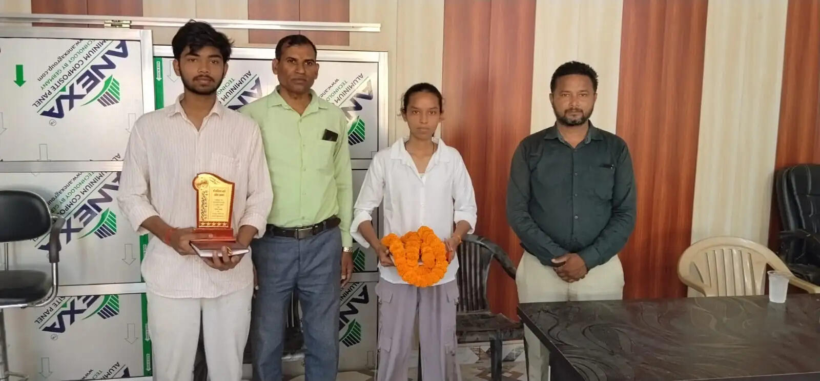 प्रतिभाओं को मिला सम्मान, मेधावी छात्रों के उज्ज्वल भविष्य की कामना