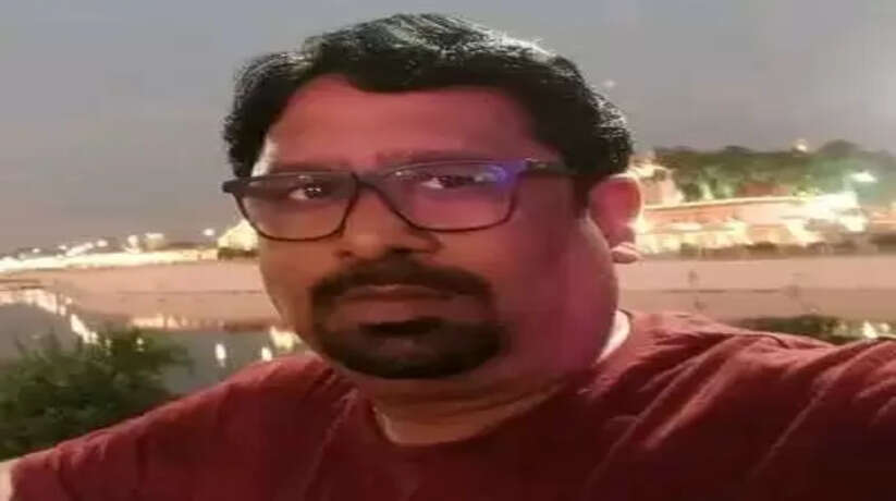 Varanasi News: वाराणसी में कार व ट्रैक्टर की टक्कर में रेस्टोरेंट मालिक की मौत