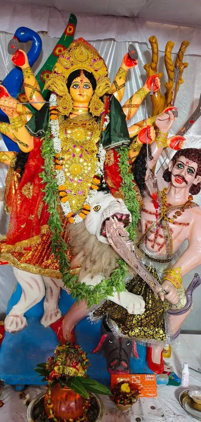 दुर्गा पूजा महोत्सव को लेकर रामनगर में उत्साह, नवयुवक समिति ने की भव्य तैयारी