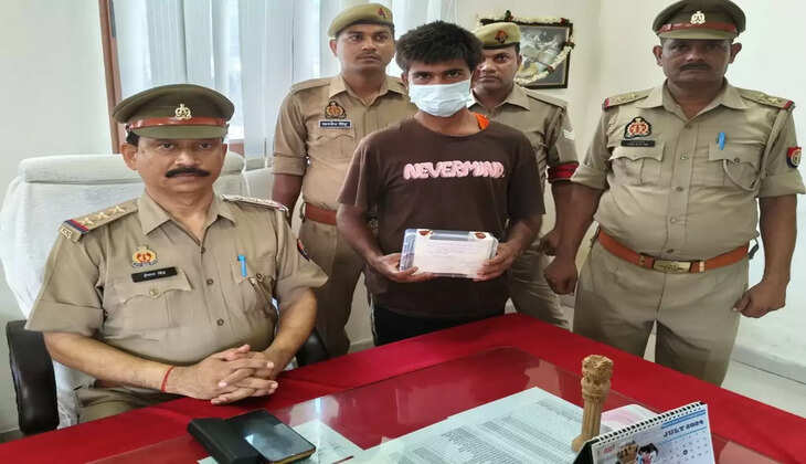 Varanasi News: वाराणसी में काशी&nbsp;रेलवे स्टेशन पर चोरी के सामानों के साथ एक अभियुक्त गिरफ्तार