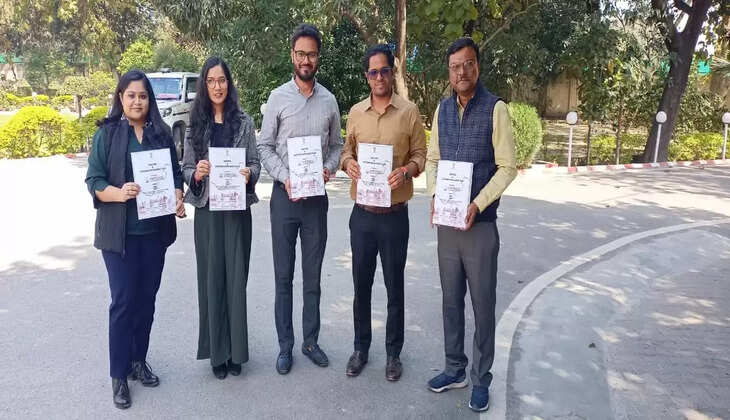 Varanasi News: विकास प्राधिकरण कराएगा शहर के मुख्य चौराहों का जीर्णोद्धार एवं विभिन्न कॉरिडोर पे स्ट्रीट डिज़ाइन व प्लेस मेकिंग का कार्य