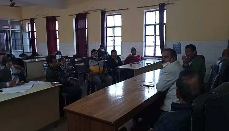 चंदौली: जिला चिकित्सालय के सभागार में प्रांतीय चिकित्सा सेवा संघ की बैठक सम्पन्न&nbsp;