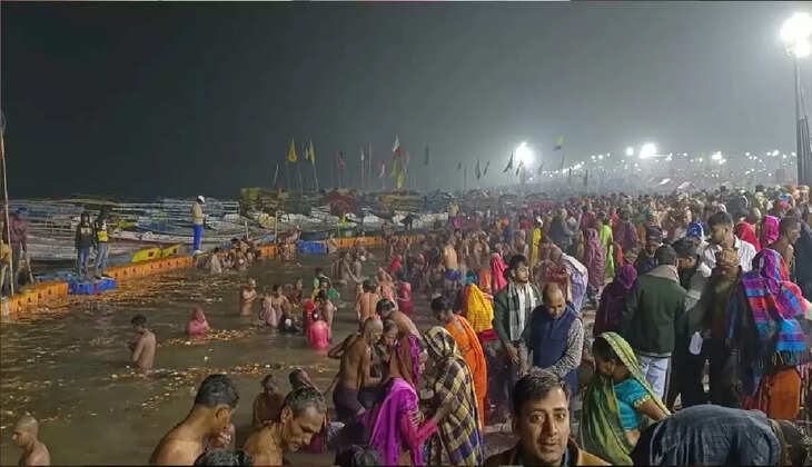 Mauni Amavasya 2023:&nbsp;प्रयागराज में&nbsp;मौनी अमावस्या पर गंगा स्नान के लिए उमड़ा श्रद्धालुओं का जनसैलाब
