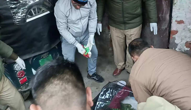 चंदौली में रॉड से वार कर अधेड़ महिला की निर्मम हत्या, जांच पड़ताल में जुटी पुलिस