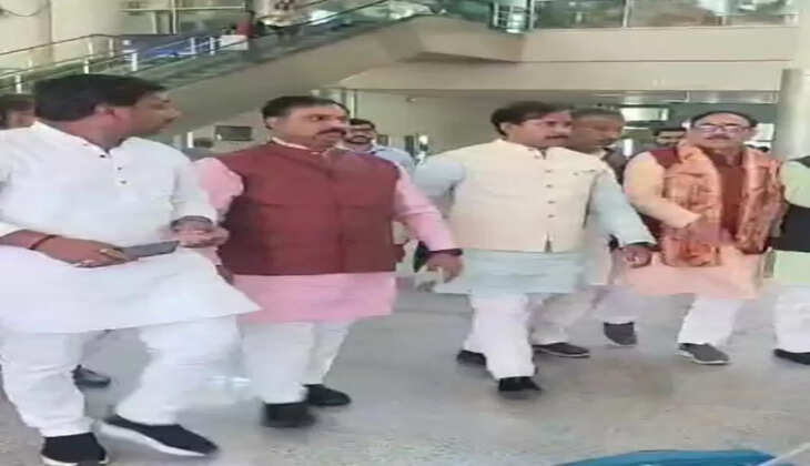 Varanasi News: केंद्रीय मंत्री महेंद्र नाथ पांडेय पहुंचे काशी&nbsp;हुआ भव्य स्वागत