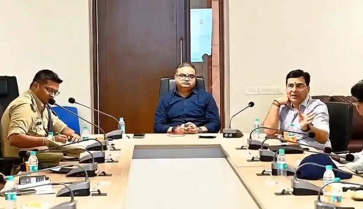 वाराणसी में एयर शो के दौरान काशी विश्वनाथ धाम में बदलेगी दर्शन व्यवस्था, श्रावण सोमवार की तर्ज पर होगा भीड़ प्रबंधन