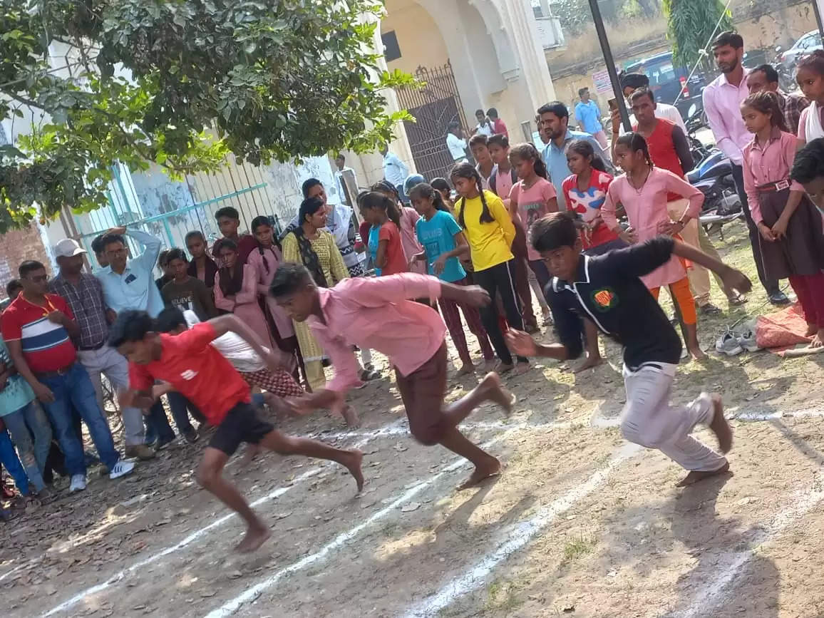 शिवगढ़ के क्रीड़ा स्थल पर बेसिक शिक्षा अन्तर्गत बच्चों के ब्लाक स्तरीय क्रीड़ा प्रतियोगिता का हुआ शुभारम्भ