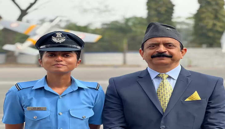 आईजीएल के बिजनेस हेड एस के शुक्ल की सुपुत्री ऋद्धि शुक्ला भारतीय वायुसेना में बतौर फलाइंग आफिसर हुई&nbsp;शामिल